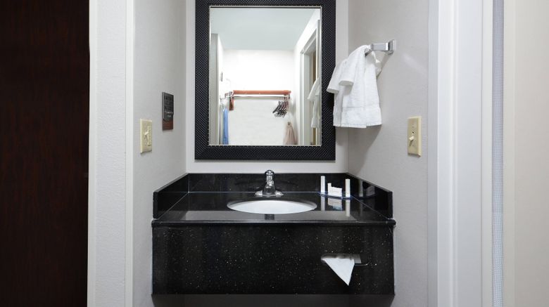 <b>Fairfield Inn & Suites Charlottesville N Room</b>. Images powered by <a href="https://www.leonardoworldwide.com/" title="Leonardo Worldwide" target="_blank">Leonardo</a>.