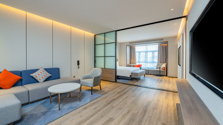 <b>Holiday Inn Express Luzhi Suite</b>. Images powered by <a href="https://www.leonardoworldwide.com/" title="Leonardo Worldwide" target="_blank">Leonardo</a>.
