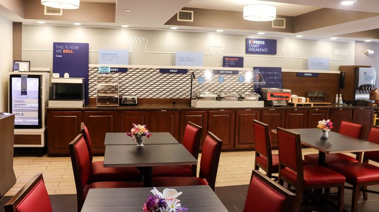 <b>Holiday Inn Express Restaurant</b>. Images powered by <a href="https://www.leonardoworldwide.com/" title="Leonardo Worldwide" target="_blank">Leonardo</a>.