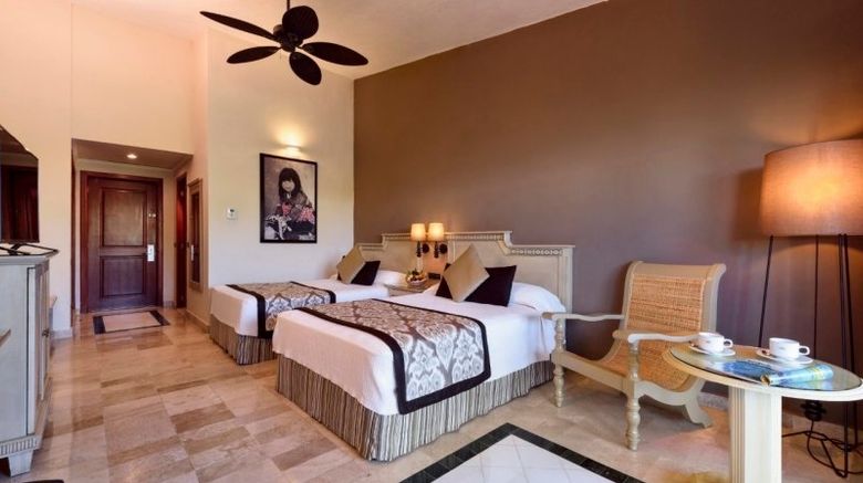 <b>Grand Palladium Kantenah Resort & Spa Room</b>. Images powered by <a href="https://www.leonardoworldwide.com/" title="Leonardo Worldwide" target="_blank">Leonardo</a>.