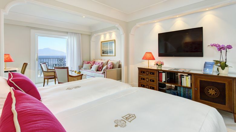 <b>Grand Hotel Royal Suite</b>. Images powered by <a href="https://www.leonardoworldwide.com/" title="Leonardo Worldwide" target="_blank">Leonardo</a>.