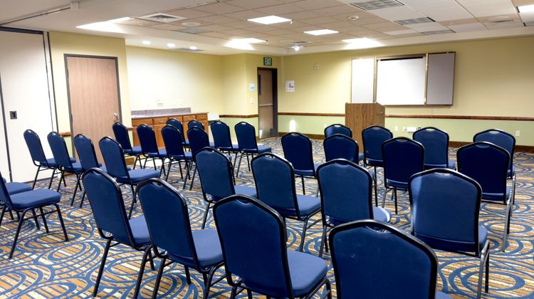 Holiday Inn Express Hotel & Suites Meeting