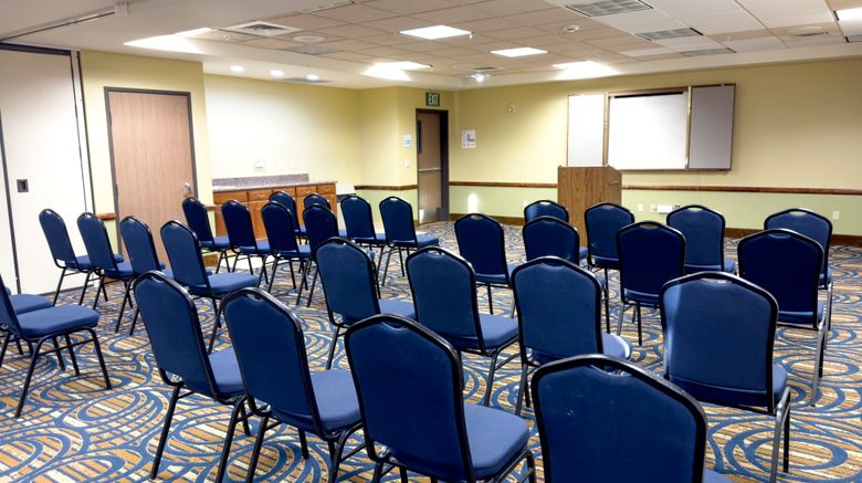 <b>Holiday Inn Express Hotel & Suites Meeting</b>. Images powered by <a href="https://www.leonardoworldwide.com/" title="Leonardo Worldwide" target="_blank">Leonardo</a>.