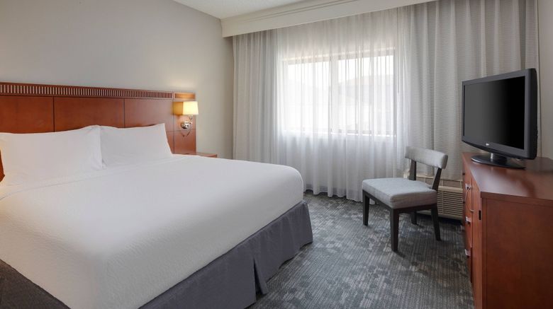 <b>Courtyard Dallas Addison/Midway Room</b>. Images powered by <a href="https://www.leonardoworldwide.com/" title="Leonardo Worldwide" target="_blank">Leonardo</a>.