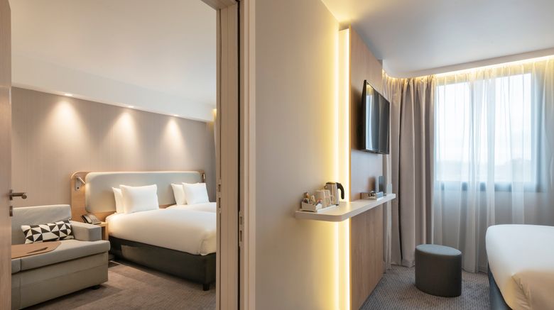 <b>Holiday Inn Express Marne la Vallee Room</b>. Images powered by <a href="https://www.leonardoworldwide.com/" title="Leonardo Worldwide" target="_blank">Leonardo</a>.