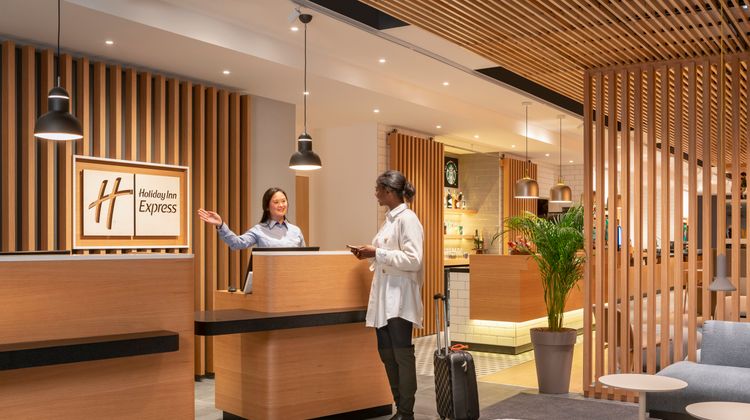 Holiday Inn Express Marne la Vallee Lobby