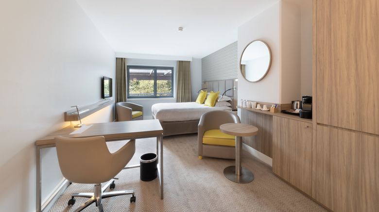 <b>Crowne Plaza Lyon Cite Internationale Room</b>. Images powered by <a href="https://www.leonardoworldwide.com/" title="Leonardo Worldwide" target="_blank">Leonardo</a>.