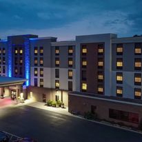 Holiday Inn Express/Suites Newport News