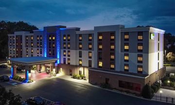 Holiday Inn Express/Suites Newport News