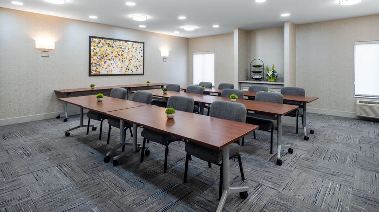 Holiday Inn Express Corydon Meeting