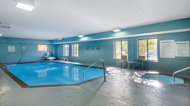 Holiday Inn Express Corydon Pool