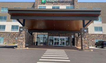 Holiday Inn Express & Suites Canon City