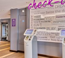 Premier Inn Bury St Edmunds North (A14) Lobby