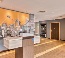Premier Inn Bury St Edmunds North (A14) Lobby