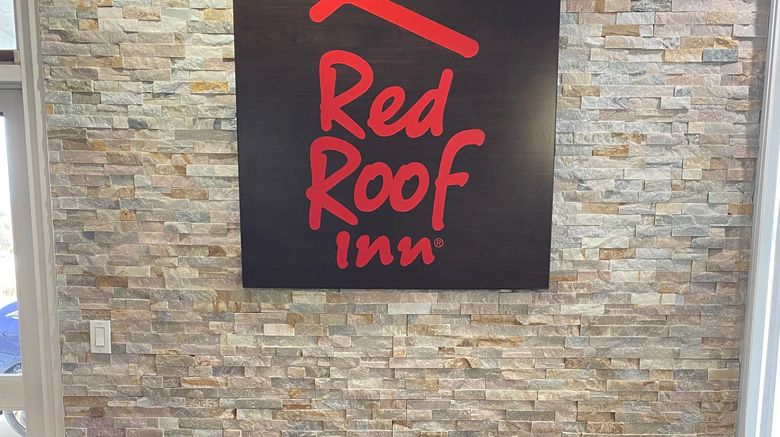 <b>Red Roof Inn Savannah North I-95 Lobby</b>. Images powered by <a href="https://www.leonardoworldwide.com/" title="Leonardo Worldwide" target="_blank">Leonardo</a>.