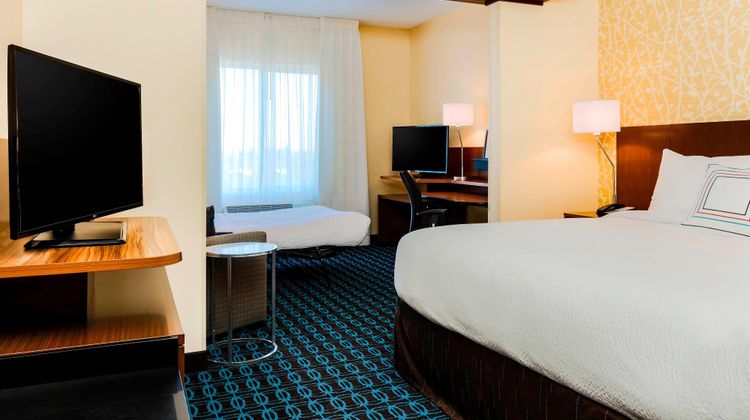 Fairfield Inn & Suites Pecos Room