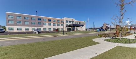 Holiday Inn Express & Suites Union City Exterior