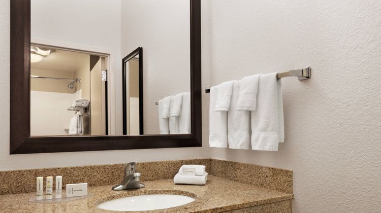 SpringHill Suites Dulles Airport Room