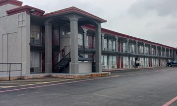 Red Roof Inn Fort Worth West