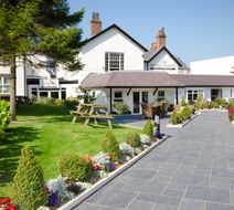 The Kinmel & Kinspa Exterior