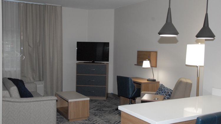 Candlewood Suites Tallahassee Room