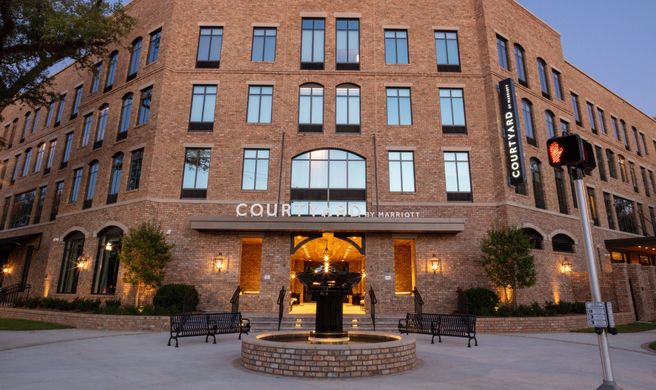 Courtyard Thomasville Downtown Exterior