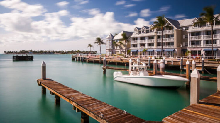 Opal Key Resort & Marina Exterior