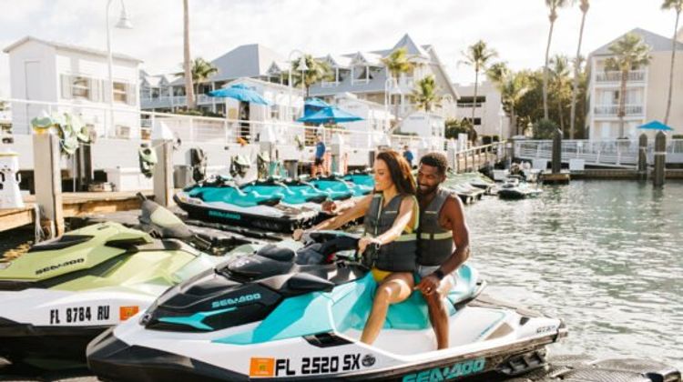 Opal Key Resort & Marina Exterior