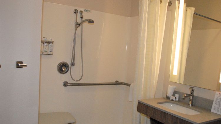 Candlewood Suites Tallahassee Room