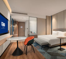 Holiday Inn Exp Economic Dev Zone Room