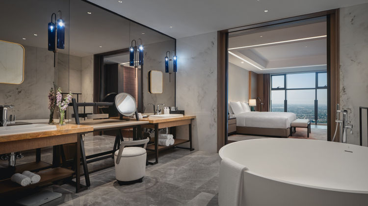 HUALUXE Kunshan Huaqiao Room