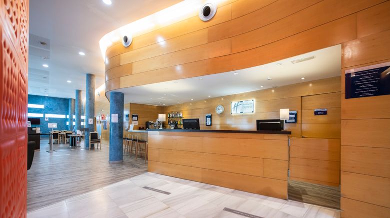 <b>Holiday Inn Express Barcelona Lobby</b>. Images powered by <a href="https://www.leonardoworldwide.com/" title="Leonardo Worldwide" target="_blank">Leonardo</a>.