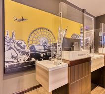 Premier Inn City Centre (St Enoch Sq) Lobby