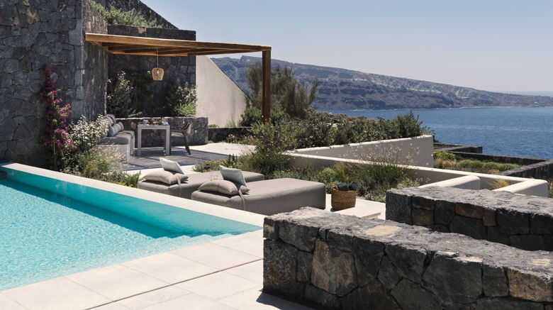 <b>Canaves Oia Epitome Suite</b>. Images powered by <a href="https://www.leonardoworldwide.com/" title="Leonardo Worldwide" target="_blank">Leonardo</a>.