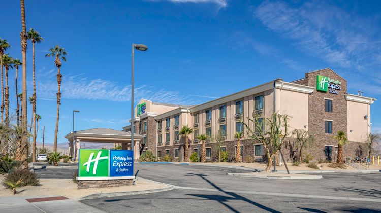 Holiday Inn Express Hotel & Stes Indio Exterior