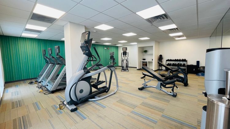 Holiday Inn Express/Suites Columbus N Health Club