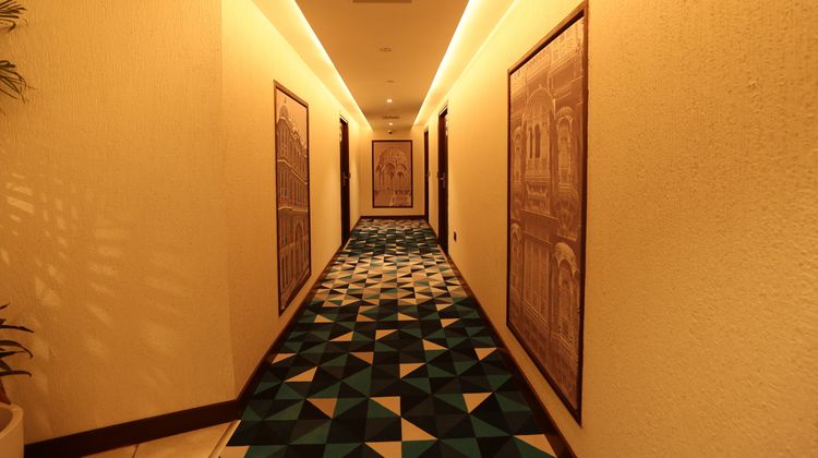 Holiday Inn Express & Suites Gopalpura Lobby