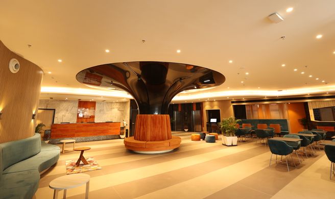 Holiday Inn Express & Suites Gopalpura Exterior