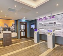 Premier Inn Haywards Heath Lobby