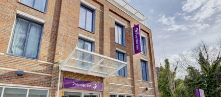 Premier Inn Haywards Heath Exterior