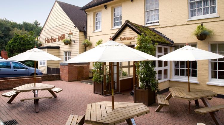 Premier Inn Harlow Exterior