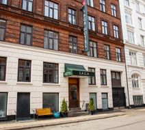 Go Hotel Saga Exterior