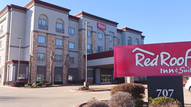 Red Roof Inn & Suites Longview Exterior