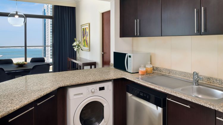 Marriott Exec Apts Manama Room