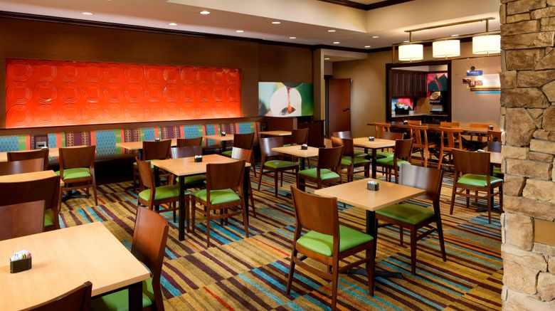 <b>Fairfield Inn & Suites Houston IAH Restaurant</b>. Images powered by <a href="https://www.leonardoworldwide.com/" title="Leonardo Worldwide" target="_blank">Leonardo</a>.