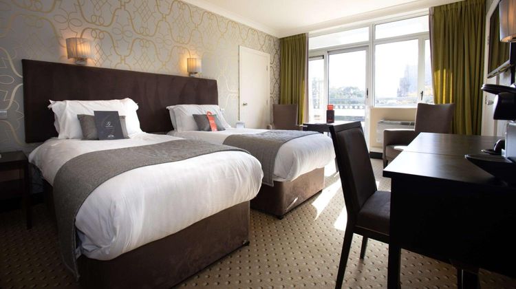 Lincoln Hotel Room