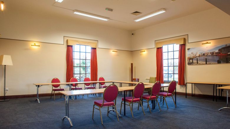 <b>Premier Inn Liverpool North Meeting</b>. Images powered by <a href="https://www.leonardoworldwide.com/" title="Leonardo Worldwide" target="_blank">Leonardo</a>.
