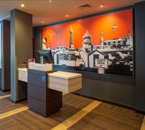 Llandudno Town Centre hotel Lobby