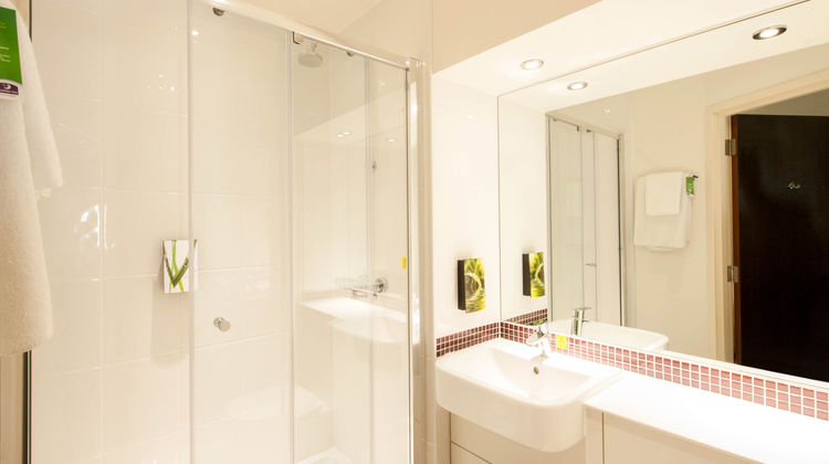 Premier Inn London Hendon The Hyde Room