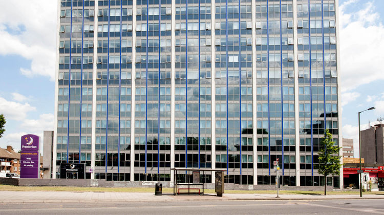 Premier Inn London Hendon The Hyde Exterior
